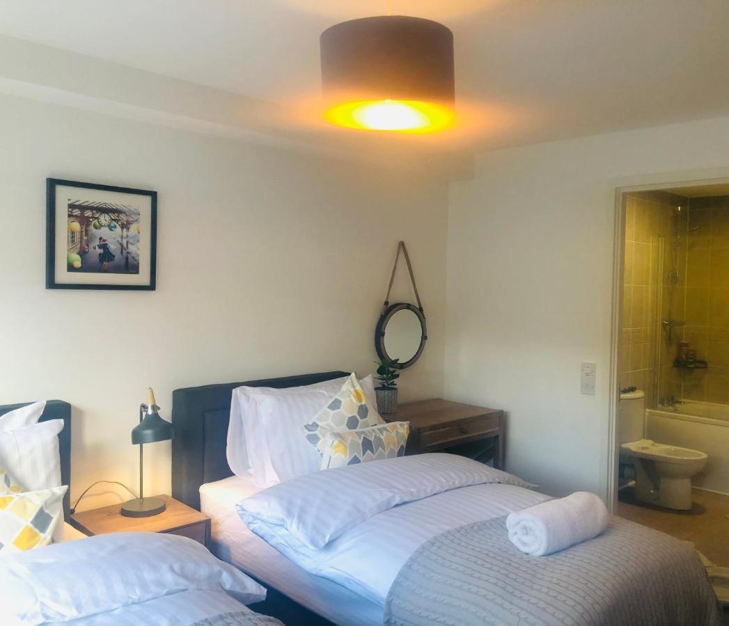 Apartment 2 Bath Free Parking เอดินบะระ ภายนอก รูปภาพ