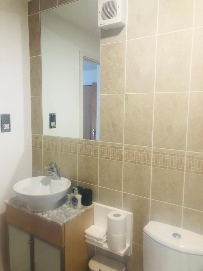 Apartment 2 Bath Free Parking เอดินบะระ ภายนอก รูปภาพ