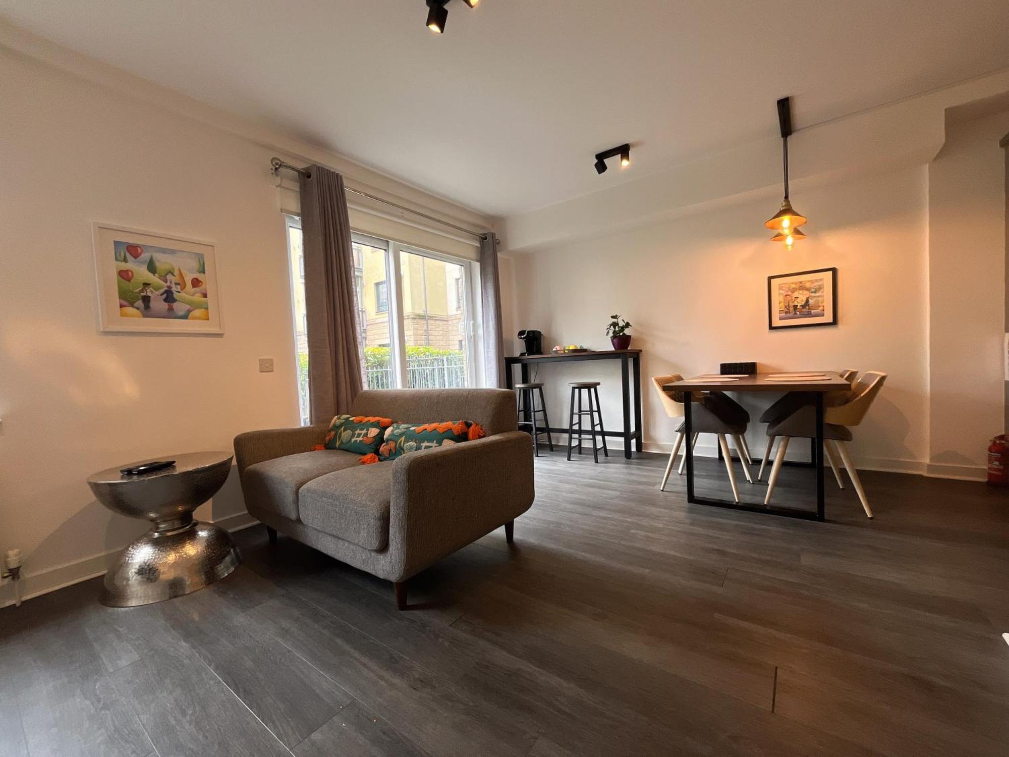 Apartment 2 Bath Free Parking เอดินบะระ ภายนอก รูปภาพ
