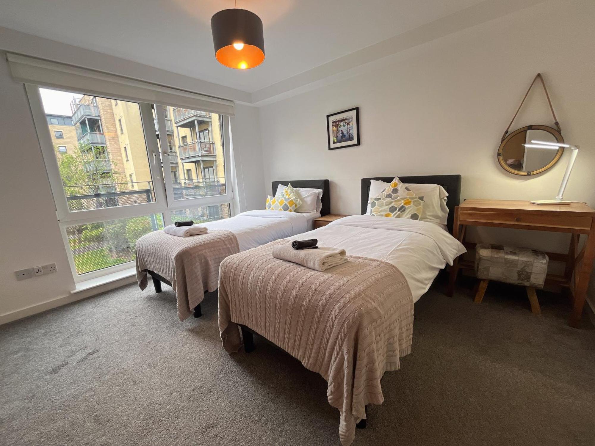 Apartment 2 Bath Free Parking เอดินบะระ ภายนอก รูปภาพ